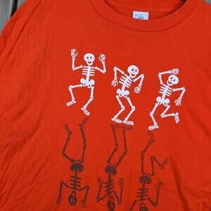 Halloween Trick Or Treat Vintage 90s Dancing Skeleton Skull Cute Art T-shirt XL